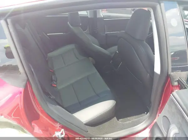 5YJ3E1EB3SF89362 2025 TESLA MODEL 3 - Image 8