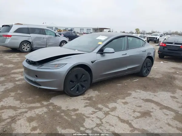 5YJ3E1EB3SF898502 2025 TESLA MODEL 3 - Image 2