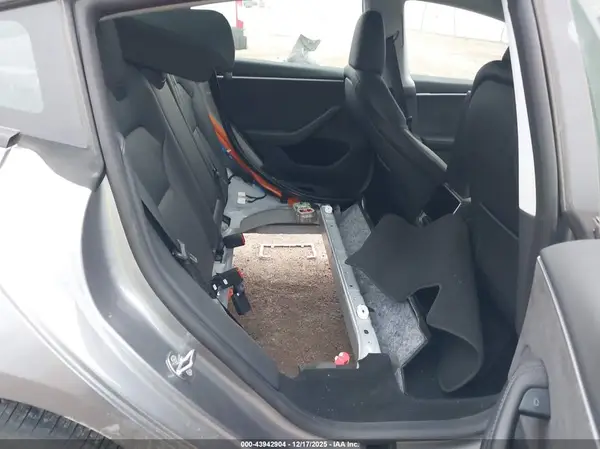5YJ3E1EB3SF898502 2025 TESLA MODEL 3 - Image 8