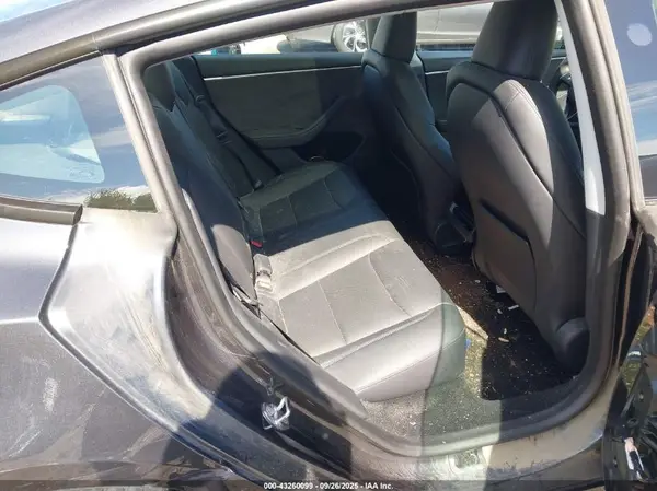 5YJ3E1EB3SF902449 2025 TESLA MODEL 3 - Image 8