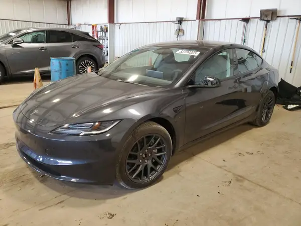 5YJ3E1EB3SF904881 2025 TESLA MODEL 3 - Image 1
