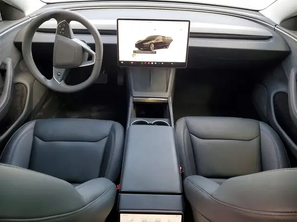 5YJ3E1EB3SF911586 2025 TESLA MODEL 3 - Image 8