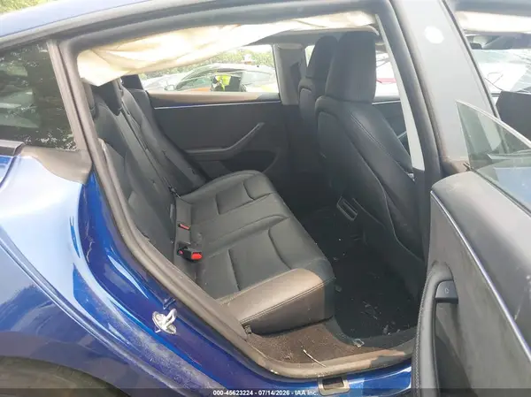 5YJ3E1EB3SF914603 2025 TESLA MODEL 3 - Image 8