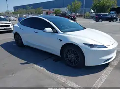 5YJ3E1EB3SF914858 2025 TESLA MODEL 3