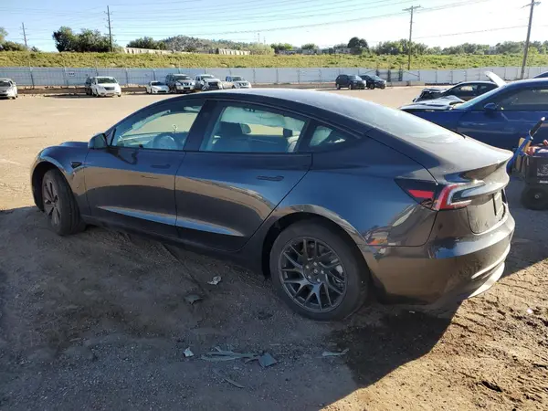 5YJ3E1EB3SF926749 2025 TESLA MODEL 3 - Image 2