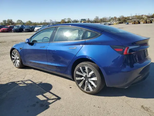 5YJ3E1EB3SF926895 2025 TESLA MODEL 3 - Image 2