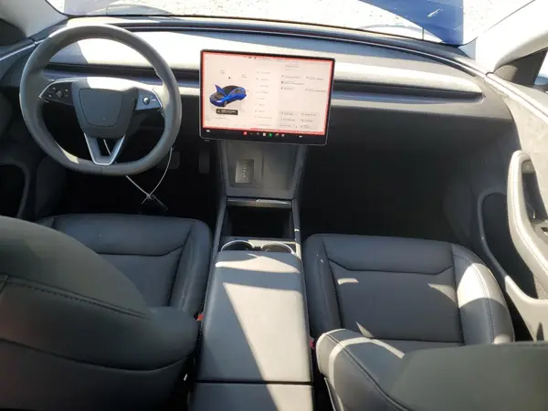 5YJ3E1EB3SF926895 2025 TESLA MODEL 3 - Image 8