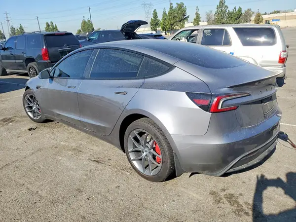 5YJ3E1EB3SF927285 2025 TESLA MODEL 3 - Image 2