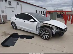 5YJ3E1EB3SF932910 2025 TESLA MODEL 3