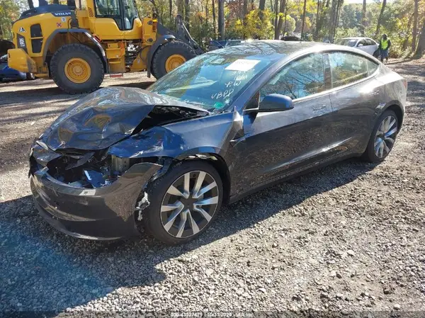 5YJ3E1EB3SF936083 2025 TESLA MODEL 3 - Image 2