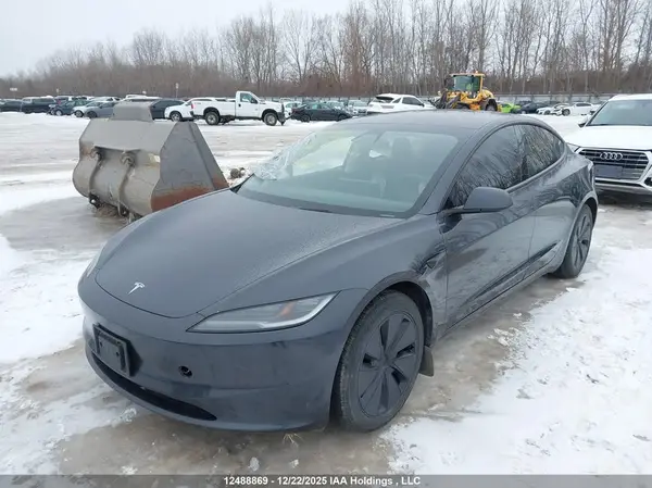 5YJ3E1EB3SF941672 2025 TESLA MODEL 3 - Image 2