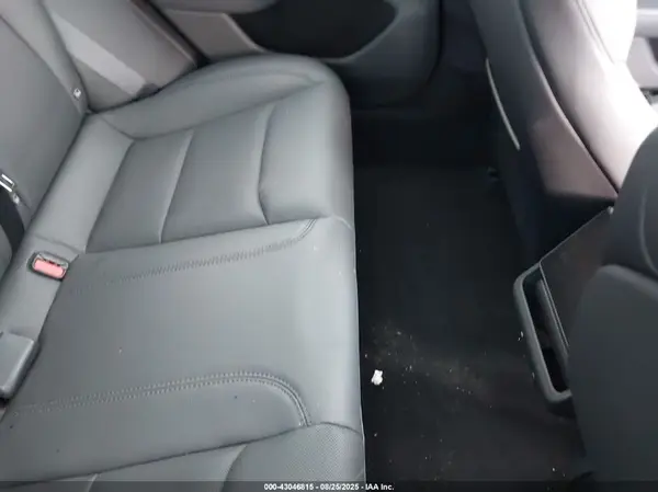 5YJ3E1EB3SF941929 2025 TESLA MODEL 3 - Image 8