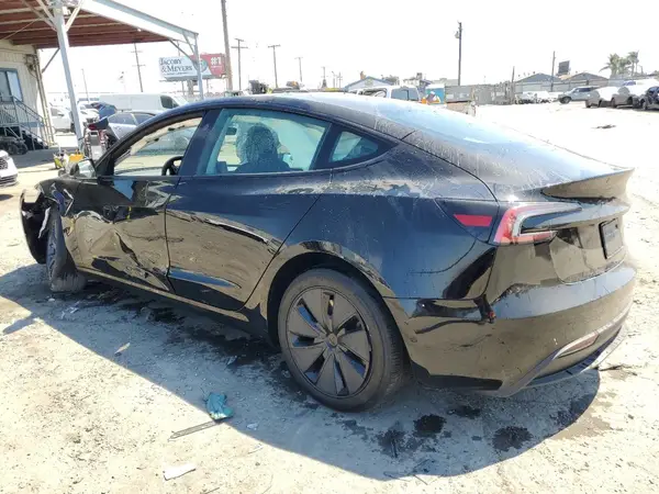 5YJ3E1EB3SF965650 2025 TESLA MODEL 3 - Image 2
