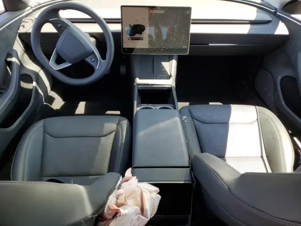 5YJ3E1EB3SF965650 2025 TESLA MODEL 3 - Image 8