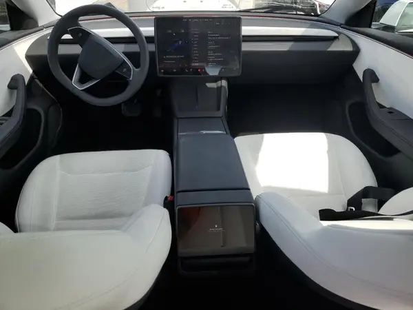 5YJ3E1EB3SF969102 2025 TESLA MODEL 3 - Image 8