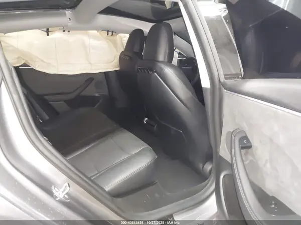 5YJ3E1EB3SF969391 2025 TESLA MODEL 3 - Image 8
