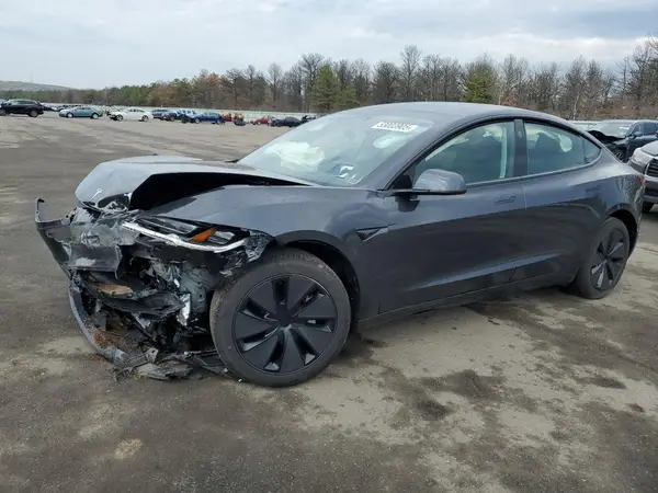 5YJ3E1EB3SF975742 2025 TESLA MODEL 3 - Image 1