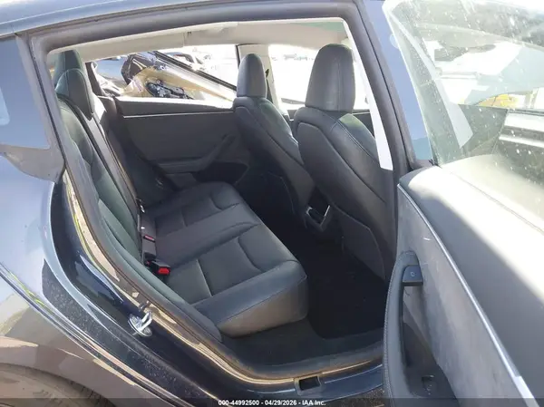5YJ3E1EB3SF996560 2025 TESLA MODEL 3 - Image 8