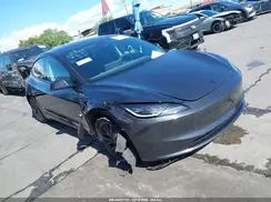 5YJ3E1EB3TF118645 2026 TESLA MODEL 3