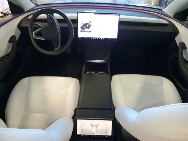 5YJ3E1EB3TF131251 2026 TESLA MODEL 3 - Image 8