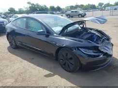 5YJ3E1EB3TF131640 2026 TESLA MODEL 3