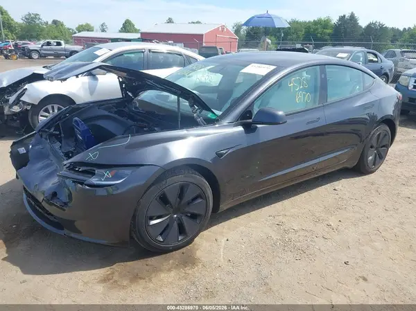 5YJ3E1EB3TF131640 2026 TESLA MODEL 3 - Image 2