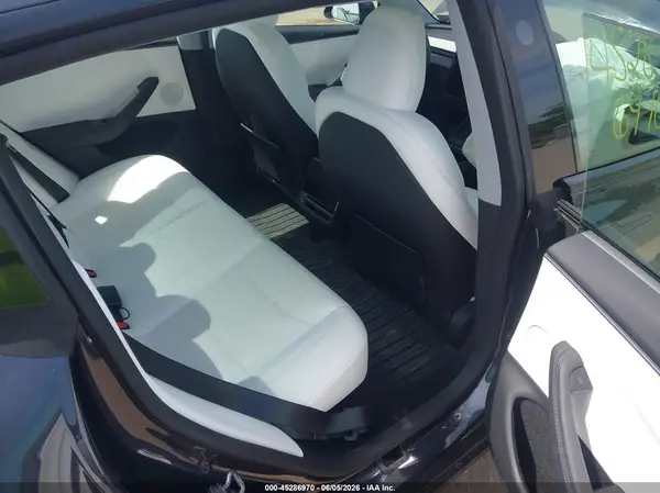 5YJ3E1EB3TF131640 2026 TESLA MODEL 3 - Image 8