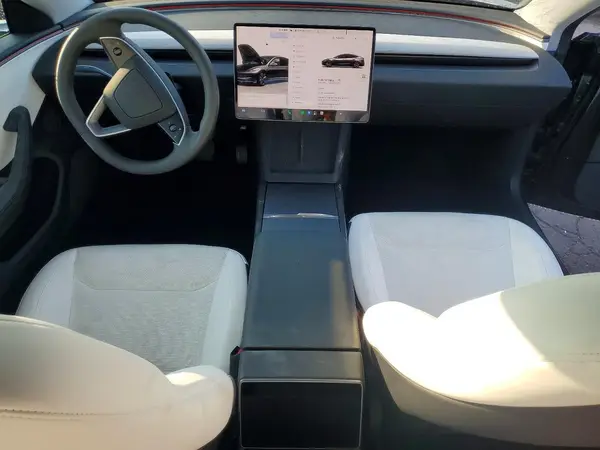 5YJ3E1EB3TF148115 2026 TESLA MODEL 3 - Image 8