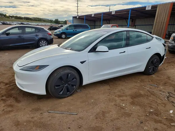 5YJ3E1EB3TF219619 2026 TESLA MODEL 3 - Image 1