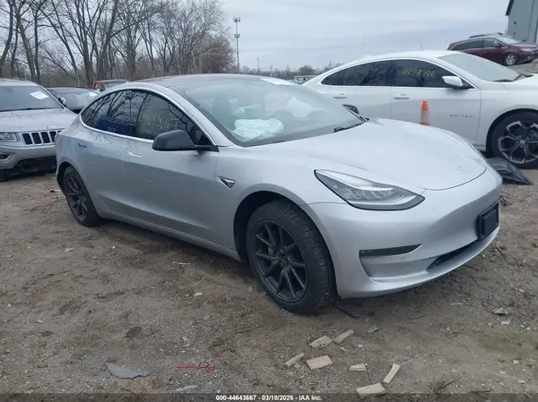 5YJ3E1EB4JF054905 2018 TESLA MODEL 3 - Image 1