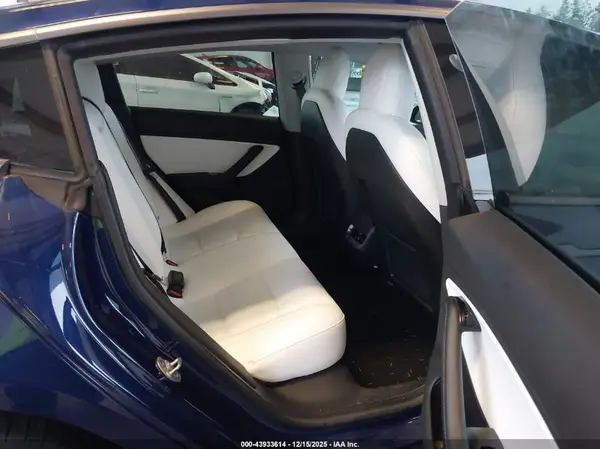 5YJ3E1EB4JF055732 2018 TESLA MODEL 3 - Image 8