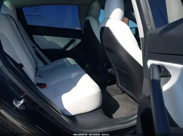5YJ3E1EB4JF055990 2018 TESLA MODEL 3 - Image 8