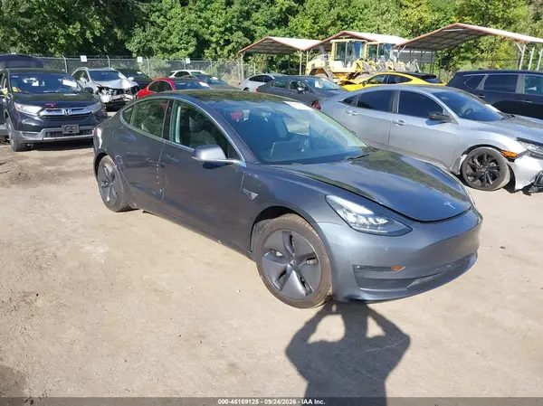 5YJ3E1EB4JF066021 2018 TESLA MODEL 3 - Image 1