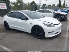 5YJ3E1EB4JF067735 2018 TESLA MODEL 3