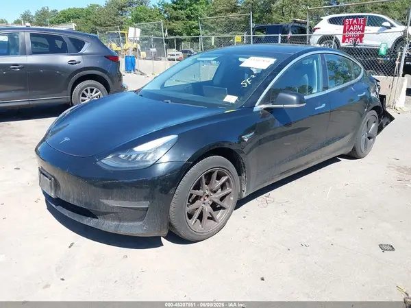 5YJ3E1EB4JF068190 2018 TESLA MODEL 3 - Image 2