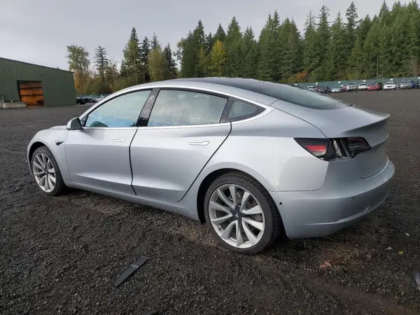 5YJ3E1EB4JF069355 2018 TESLA MODEL 3 - Image 2
