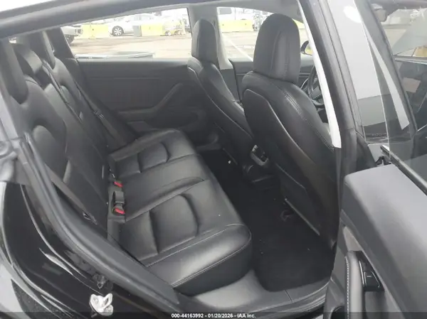 5YJ3E1EB4JF070814 2018 TESLA MODEL 3 - Image 8