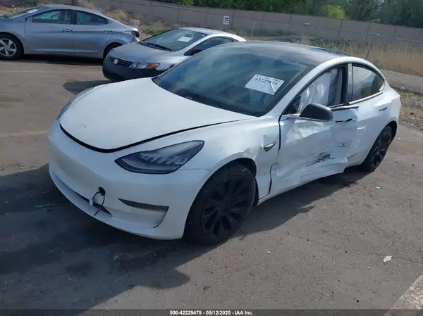 5YJ3E1EB4JF074927 2018 TESLA MODEL 3 - Image 2