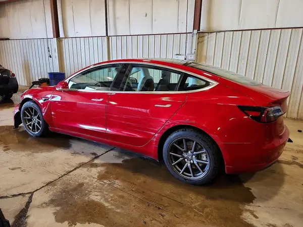 5YJ3E1EB4JF075169 2018 TESLA MODEL 3 - Image 2
