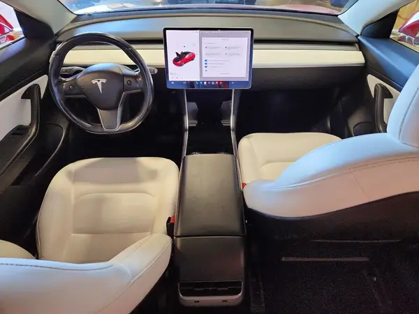 5YJ3E1EB4JF075169 2018 TESLA MODEL 3 - Image 8