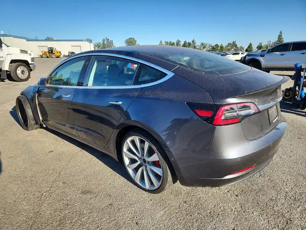 5YJ3E1EB4JF083112 2018 TESLA MODEL 3 - Image 2
