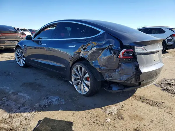 5YJ3E1EB4JF083319 2018 TESLA MODEL 3 - Image 2
