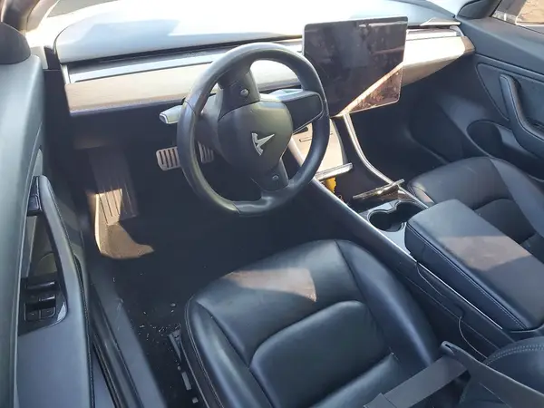 5YJ3E1EB4JF083319 2018 TESLA MODEL 3 - Image 8