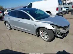 5YJ3E1EB4JF083384 2018 TESLA MODEL 3