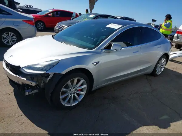 5YJ3E1EB4JF083384 2018 TESLA MODEL 3 - Image 2
