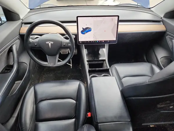 5YJ3E1EB4JF083935 2018 TESLA MODEL 3 - Image 8