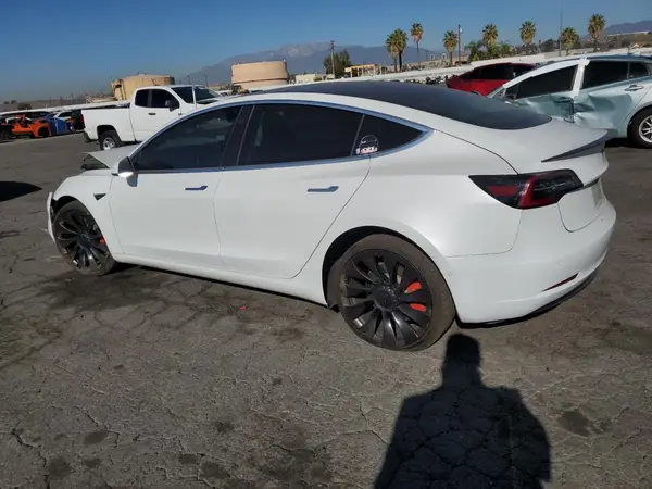 5YJ3E1EB4JF084258 2018 TESLA MODEL 3 - Image 2