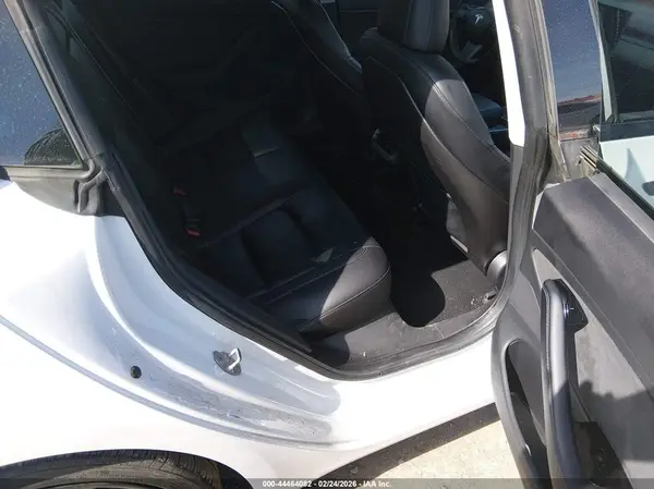5YJ3E1EB4JF084387 2018 TESLA MODEL 3 - Image 8