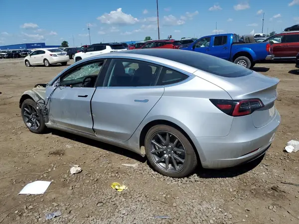 5YJ3E1EB4JF084924 2018 TESLA MODEL 3 - Image 2