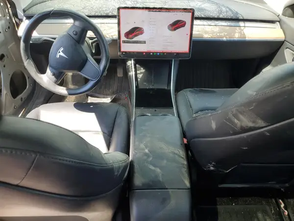 5YJ3E1EB4JF084924 2018 TESLA MODEL 3 - Image 8